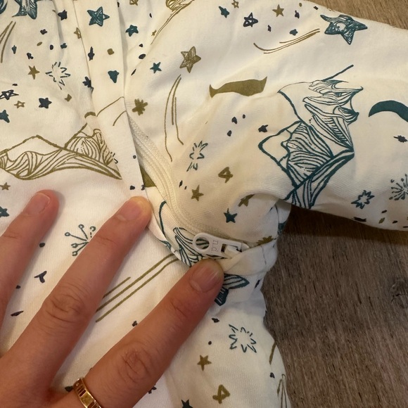 Nest Designs 2.0 Tog Bamboo Cotton Sleep Suit 6-18M - Picture 4 of 5